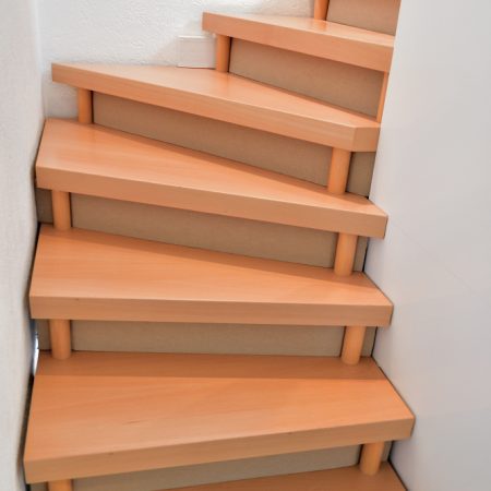 Offene Treppe renovieren - Treppen-Renovierungen Schran